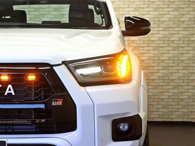 TOYOTA HILUX 4WD 2023 Image 31