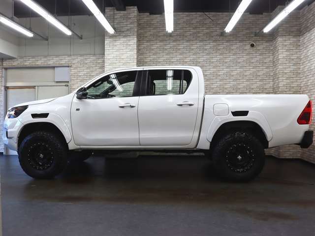 TOYOTA HILUX 4WD 2023 Image 31