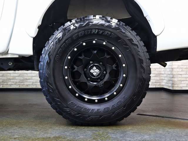 TOYOTA HILUX 4WD 2023 Image 31