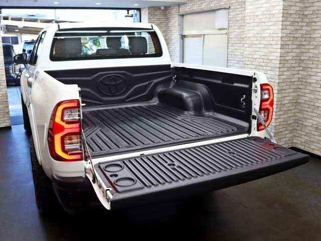 TOYOTA HILUX 4WD 2023 Image 31