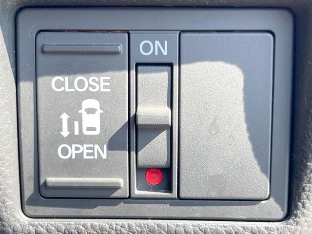 HONDA N BOX CUSTOM 2019 Image 31