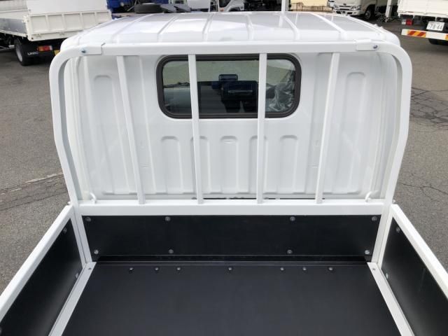 MITSUBISHI CANTER 2025 Image 31