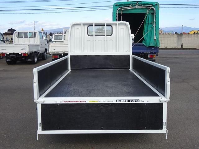 MITSUBISHI CANTER 2010 Image 31