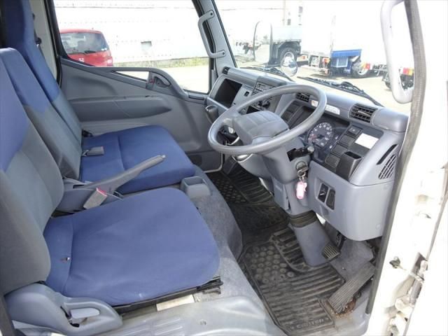 MITSUBISHI CANTER 2010 Image 31