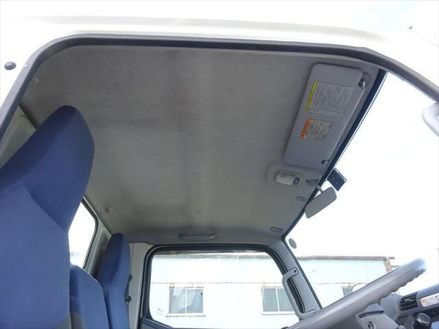 MITSUBISHI CANTER 2010 Image 31