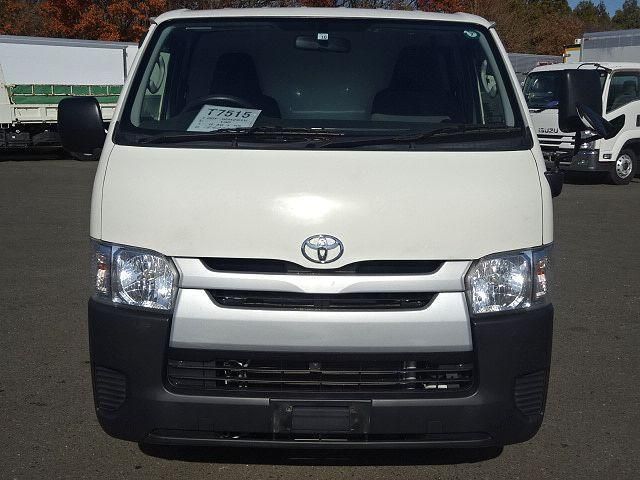 TOYOTA HIACE 2018 Image 31