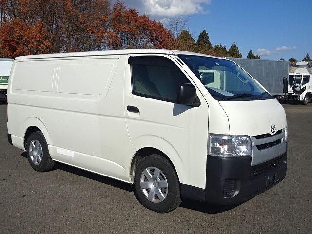TOYOTA HIACE 2018 Image 31