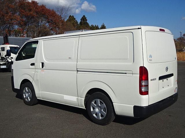 TOYOTA HIACE 2018 Image 31