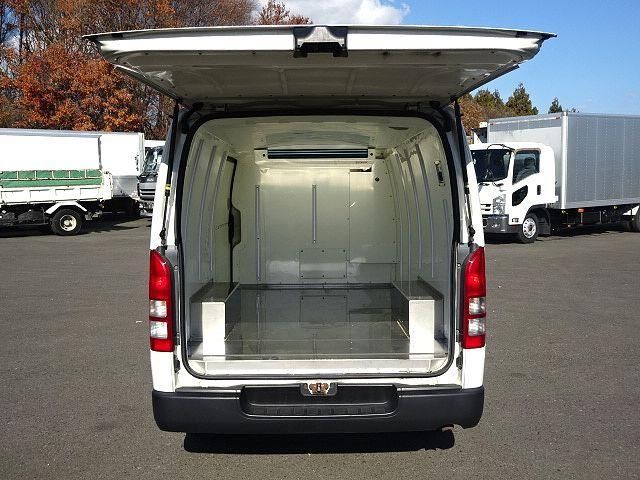 TOYOTA HIACE 2018 Image 31