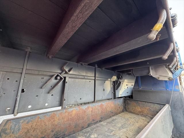 MITSUBISHI FUSOU SUPER GREAT 2011 Image 31