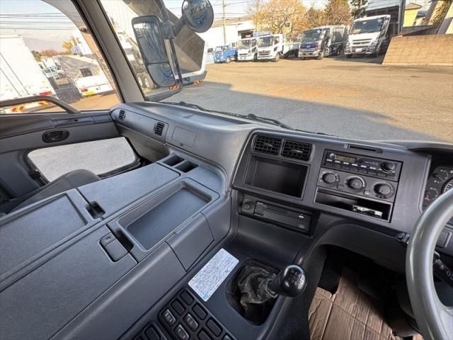 MITSUBISHI FUSOU SUPER GREAT 2011 Image 31