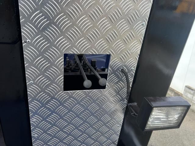 NISSAN DIESEL BIGTHUMB 2003 Image 31