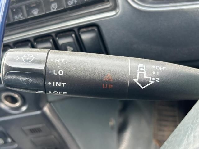 NISSAN DIESEL BIGTHUMB 2003 Image 31