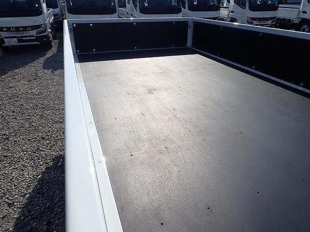 MITSUBISHI CANTER 2025 Image 31