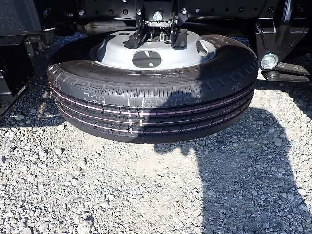 MITSUBISHI CANTER 2025 Image 31