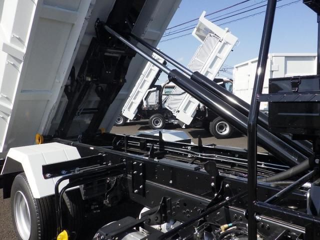 MITSUBISHI FUSOU FIGHTER 2025 Image 31