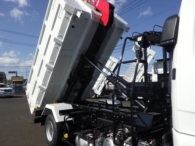 MITSUBISHI FUSOU FIGHTER 2025 Image 31