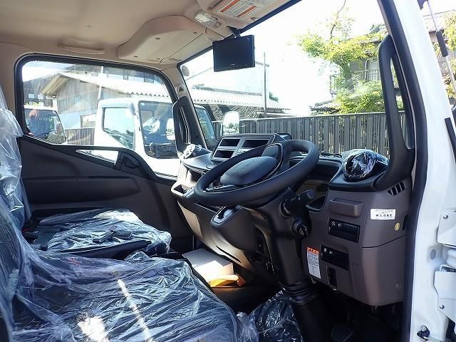 MITSUBISHI CANTER 2025 Image 31