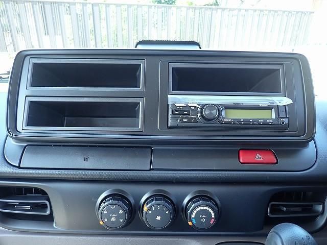 MITSUBISHI CANTER 2025 Image 31