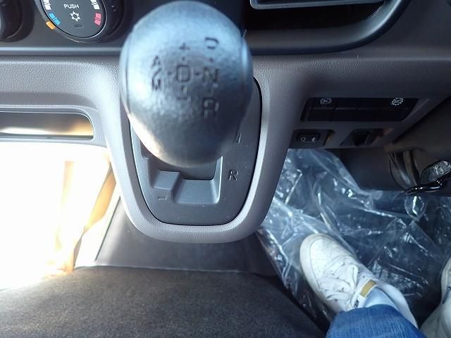 MITSUBISHI CANTER 2025 Image 31