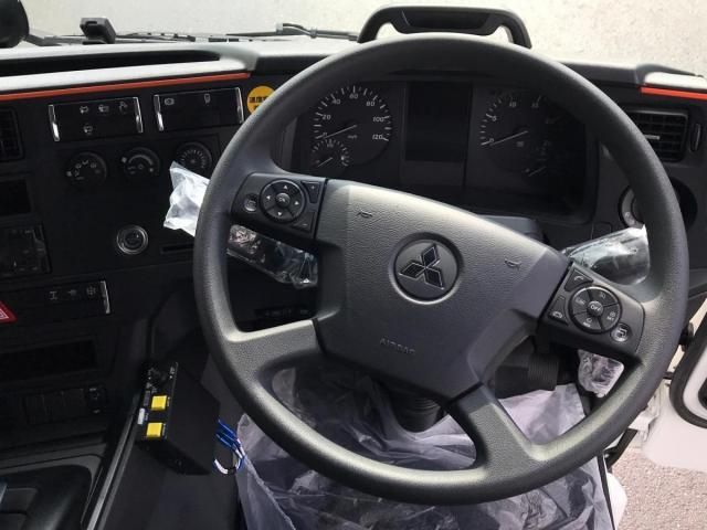 MITSUBISHI FUSOU SUPER GREAT 2025 Image 31