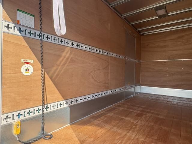 MITSUBISHI CANTER 2025 Image 31