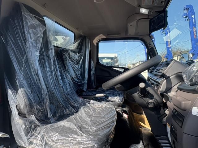 MITSUBISHI CANTER 2025 Image 31