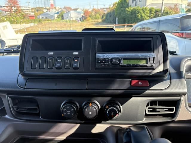 MITSUBISHI CANTER 2025 Image 31