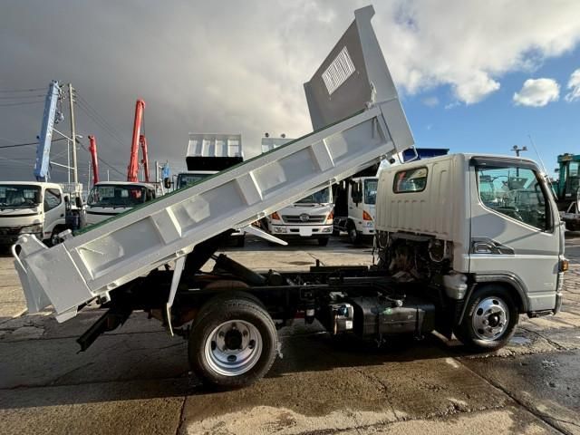 MITSUBISHI CANTER 2018 Image 31