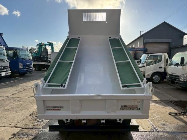 MITSUBISHI CANTER 2018 Image 31