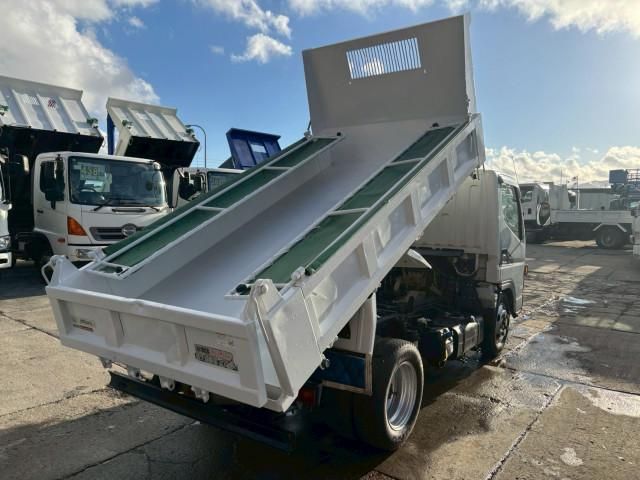 MITSUBISHI CANTER 2018 Image 31