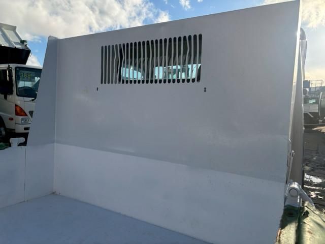 MITSUBISHI CANTER 2018 Image 31