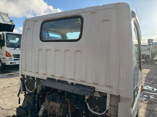 MITSUBISHI CANTER 2018 Image 31