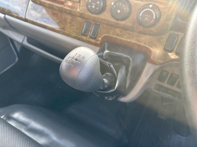 MITSUBISHI CANTER 2018 Image 31