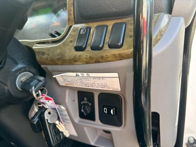 MITSUBISHI CANTER 2018 Image 31