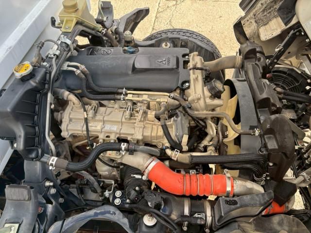 MITSUBISHI CANTER 2018 Image 31