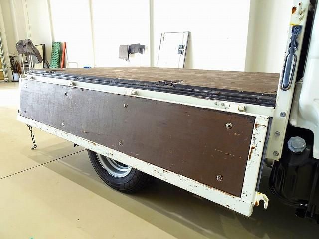 ISUZU ELF 2018 Image 31