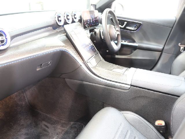 MERCEDES BENZ C CLAS 2023 Image 31