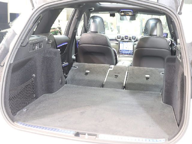 MERCEDES BENZ C CLAS 2023 Image 31