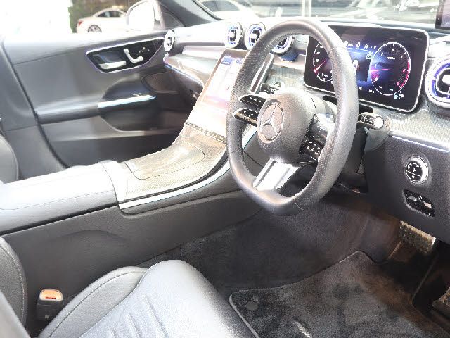 MERCEDES BENZ C CLAS 2023 Image 31
