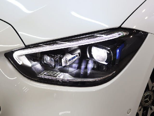 MERCEDES BENZ C CLAS 2023 Image 31