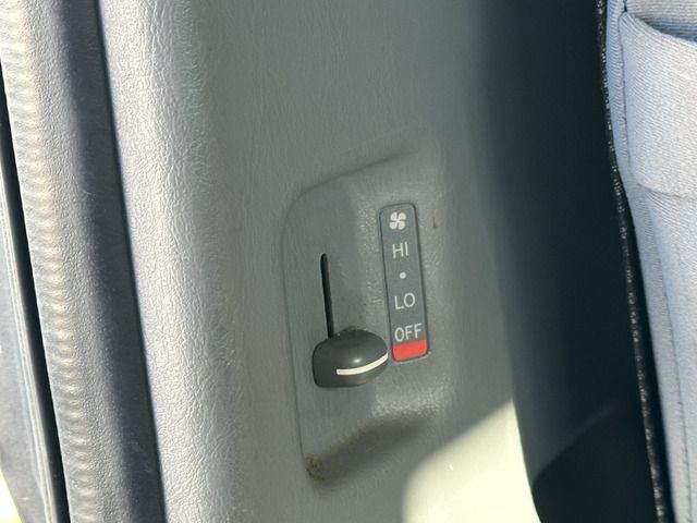 TOYOTA HIACE VAN 2WD 2009 Image 31