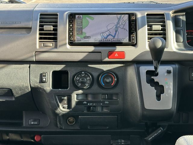 TOYOTA HIACE VAN 2WD 2009 Image 31