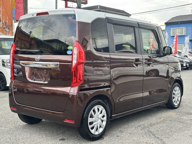 HONDA N BOX 2018 Image 31
