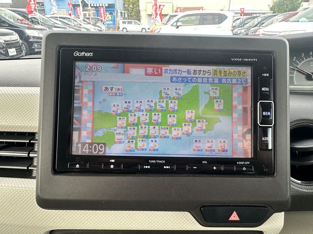 HONDA N BOX 2018 Image 31