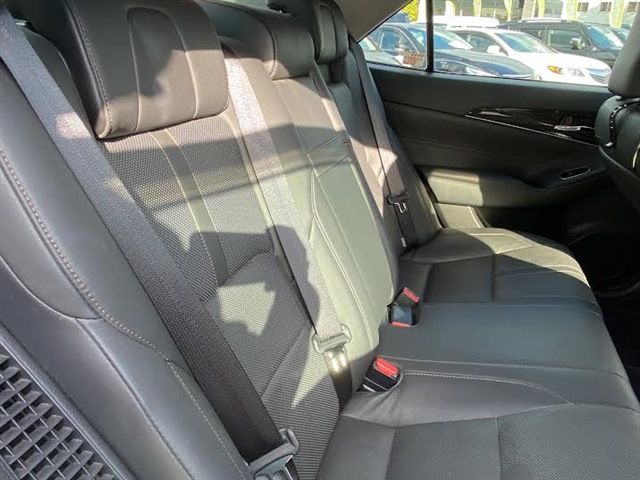 TOYOTA CROWN SEDAN HYBRID 4 2015 Image 31