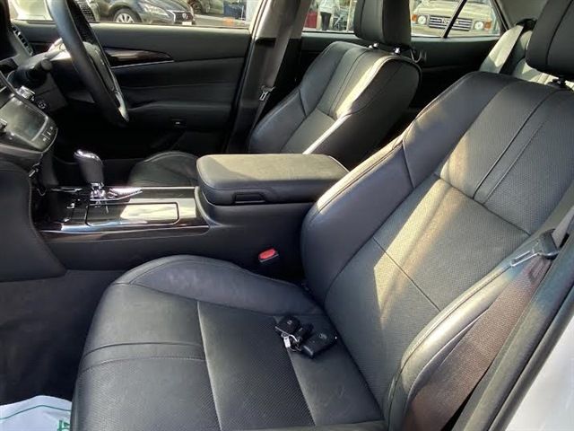 TOYOTA CROWN SEDAN HYBRID 4 2015 Image 31