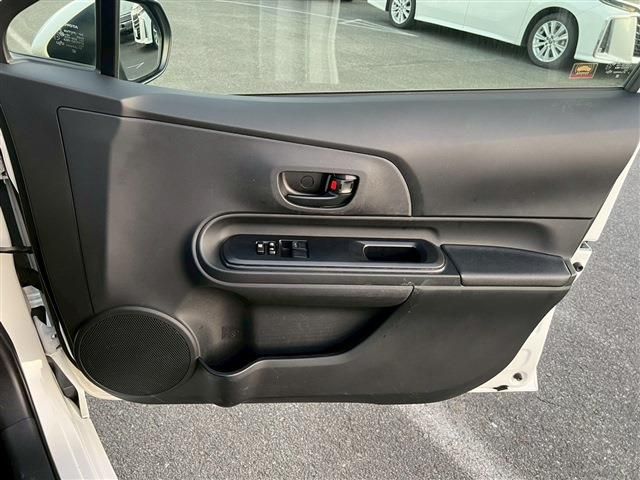 TOYOTA AQUA 2019 Image 31