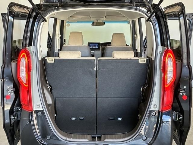 HONDA N BOX 2021 Image 31