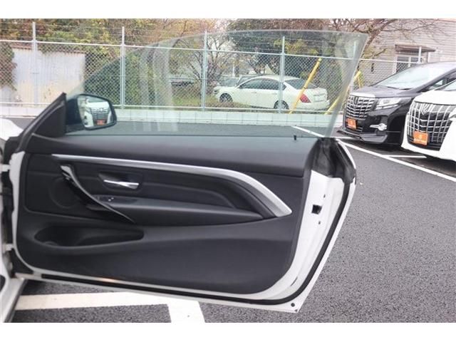 BMW 4SERIES COUPE 2015 Image 31